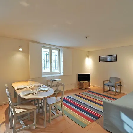 Apartment Flh Captain House